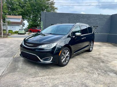 Used 2017 Chrysler Pacifica Limited