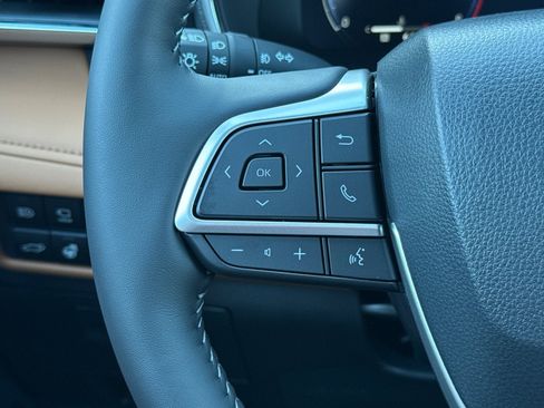 New 2025 Toyota Highlander Platinum image 28