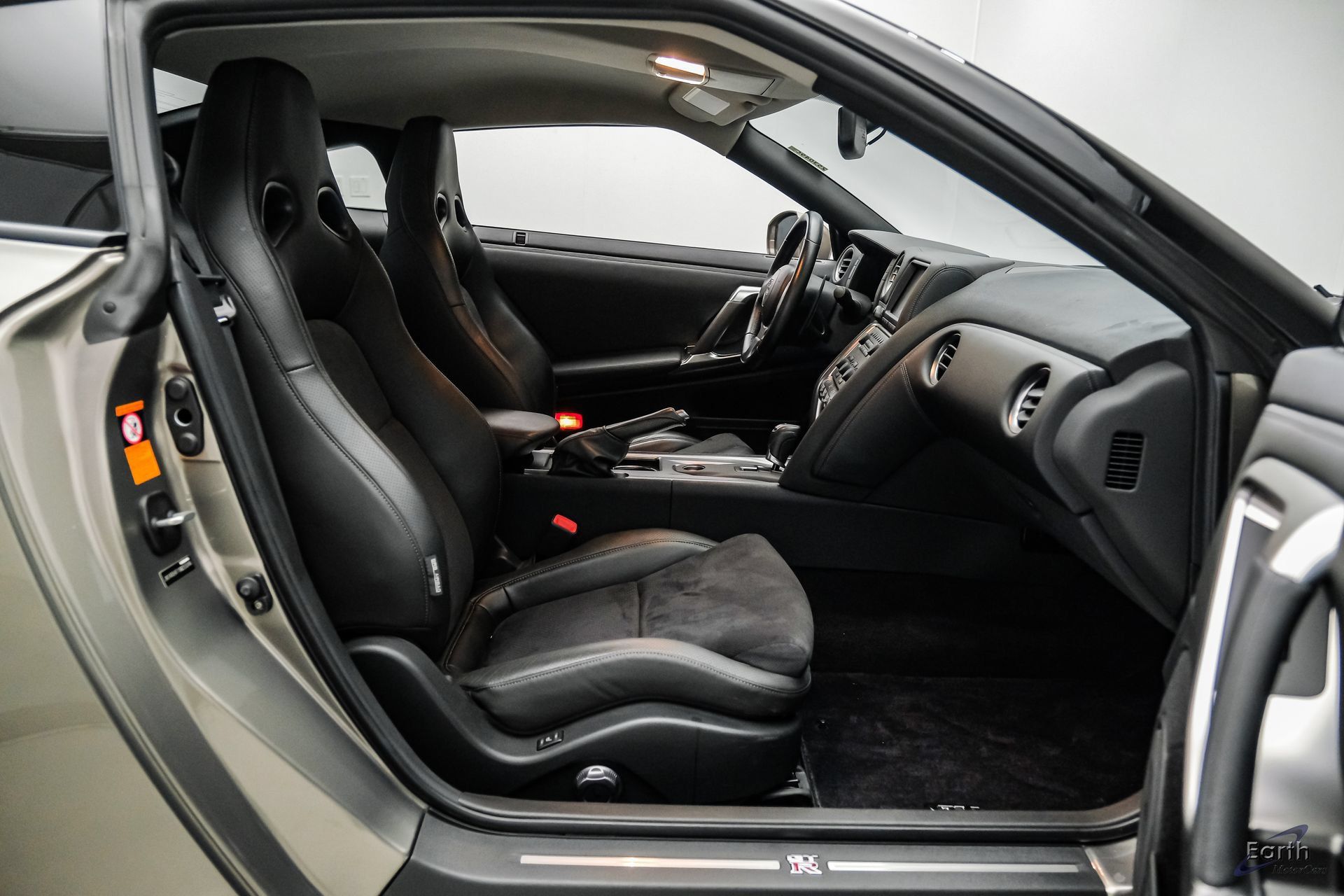 Used 2009 Nissan GT-R Premium AWD/4WD image 61