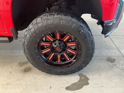 Used 2020 Chevrolet Silverado 1500 LT Trail Boss image 22