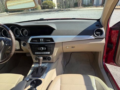 Used 2015 Mercedes-Benz C 250 Coupe image 24