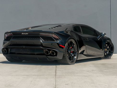 Used 2019 Lamborghini Huracan LP 580-2 image 7