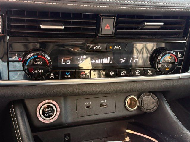 Used 2021 Nissan Rogue Platinum AWD/4WD image 23
