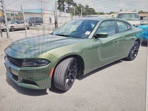 Used 2020 Dodge Charger SXT w/ Plus Group image 2
