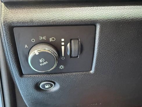 Used 2015 Jeep Grand Cherokee Altitude AWD/4WD image 34