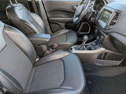 Certified 2019 Jeep Compass Latitude image 29