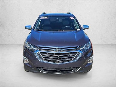 Used 2018 Chevrolet Equinox Premier image 2
