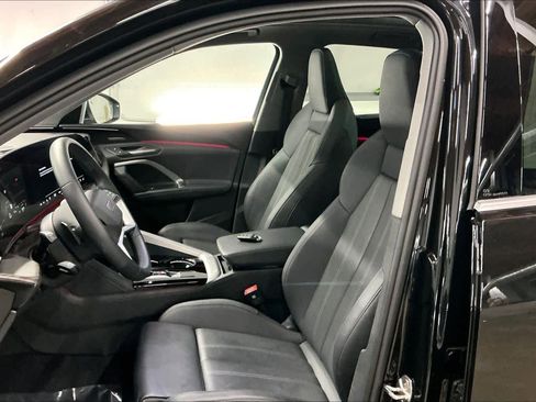 Certified 2025 Audi Q5 Prestige image 27