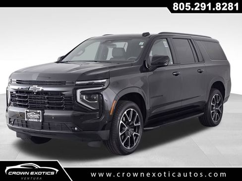 Used 2025 Chevrolet Suburban RST w/ Sun And Tow Package image 3