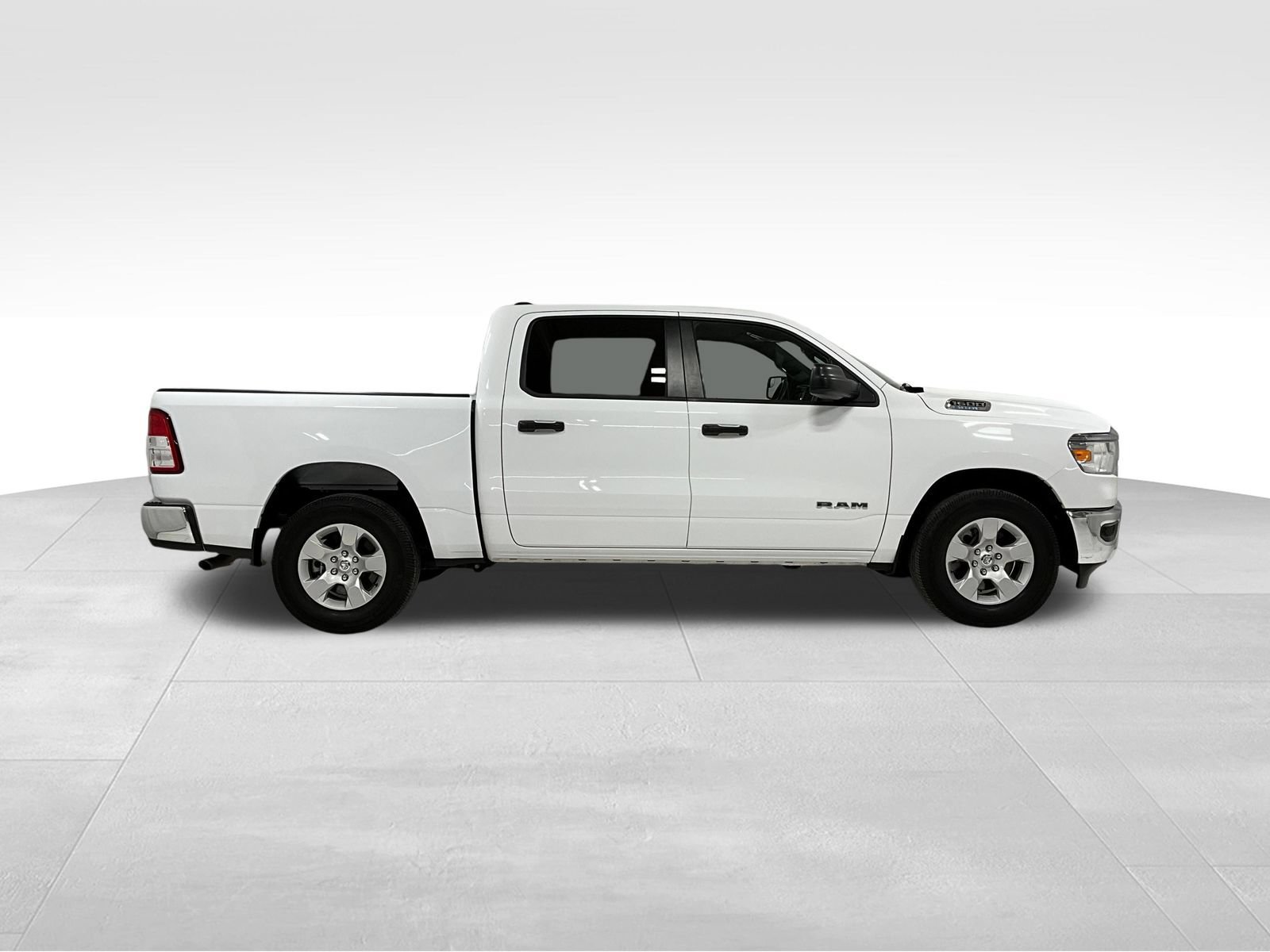Used 2024 RAM 1500 Lone Star AWD/4WD image 3
