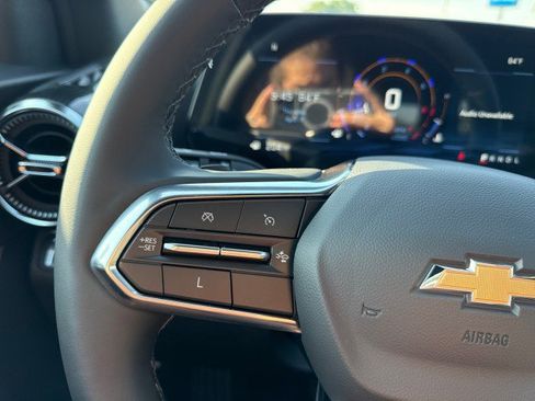 New 2025 Chevrolet Equinox LT image 26