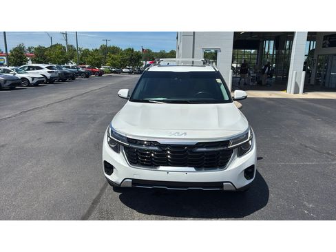 Used 2025 Kia Seltos EX w/ EX Sunroof Package FWD image 8