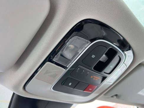 Used 2024 Hyundai Tucson Limited image 32