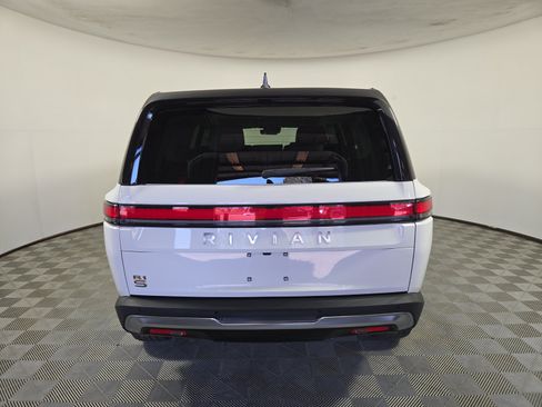 Used 2023 Rivian R1S Launch Edition AWD/4WD image 4