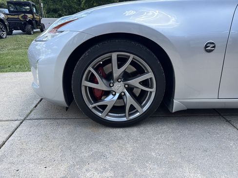 Used 2014 Nissan 370Z Touring w/ Sport Package RWD image 10