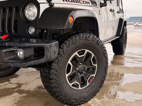 Used 2017 Jeep Wrangler Unlimited Rubicon AWD/4WD image 14