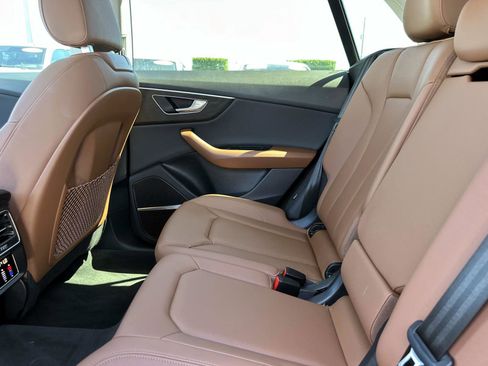 Used 2022 Audi Q8 Premium Plus image 15