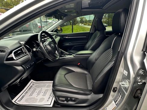 Used 2018 Toyota Camry SE image 20