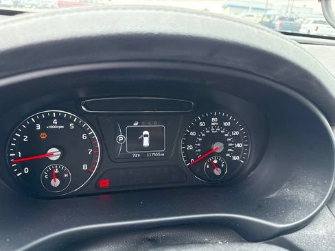 Used 2016 Kia Sorento FWD image 6
