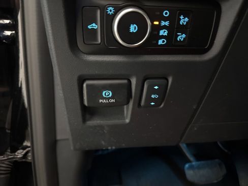 Used 2024 Ford F150 Lariat AWD/4WD image 27