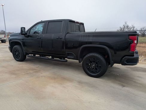 Used 2024 Chevrolet Silverado 2500 LTZ w/ LTZ Plus Package image 6