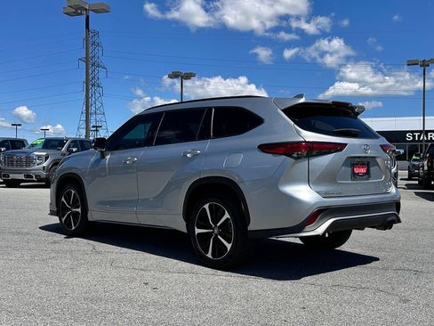 Used 2021 Toyota Highlander XSE AWD/4WD image 8