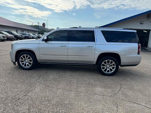 Used 2019 GMC Yukon XL Denali w/ Open Road Package AWD/4WD image 4