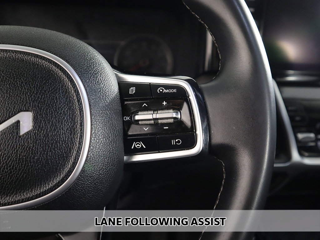 Used 2022 Kia Sorento S w/ Panoramic Sunroof Package AWD/4WD image 5