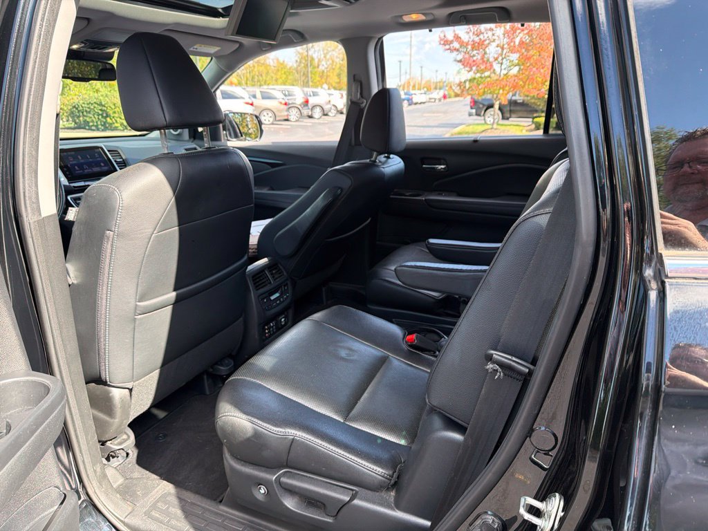Used 2017 Honda Pilot Elite image 33