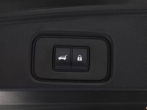 Certified 2025 Nissan Pathfinder SV AWD/4WD image 19