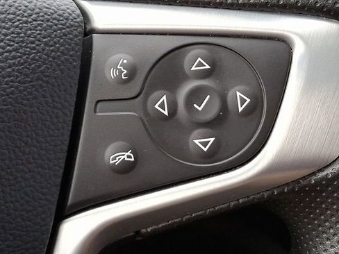 Used 2023 GMC Acadia SLE w/ Driver Convenience Package image 25