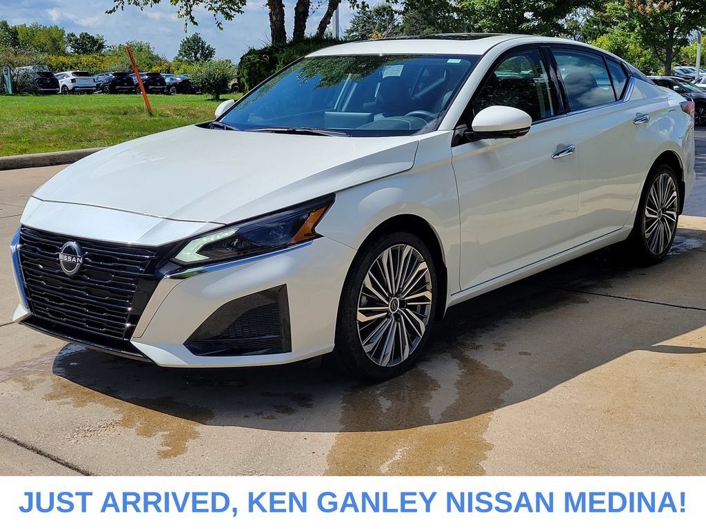 Certified 2024 Nissan Altima 2.5 SL AWD/4WD image 7
