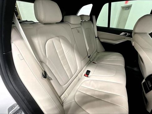 Used 2020 BMW X5 xDrive40i w/ Premium Package image 37