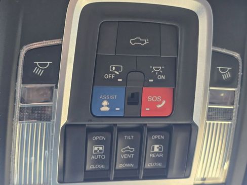 Used 2020 RAM 3500 Laramie image 21