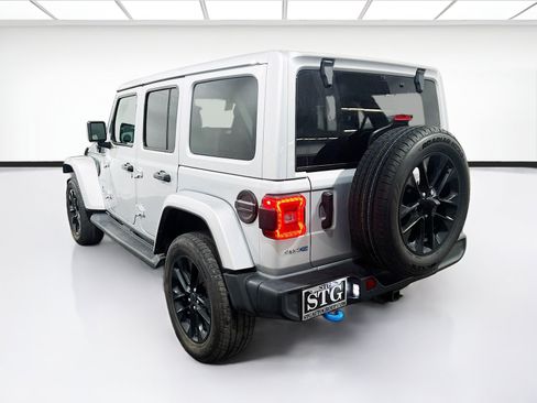 Used 2024 Jeep Wrangler Unlimited Sahara w/ Safety Group AWD/4WD image 5