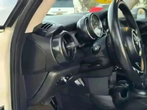 Used 2018 MINI Cooper 2-Door Hardtop FWD image 11