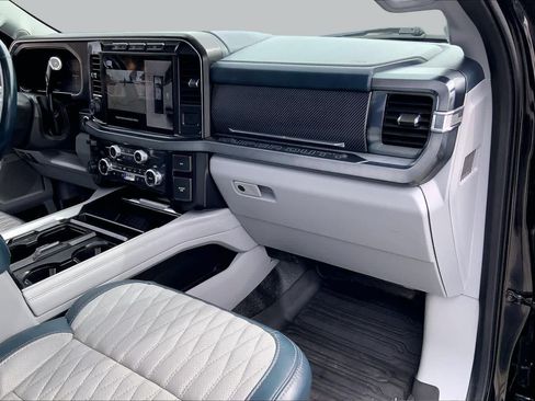 Used 2024 Ford F250 Limited AWD/4WD image 16