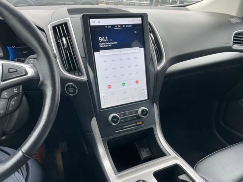 Used 2023 Ford Edge SEL image 10