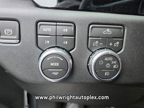 New 2026 GMC Sierra 1500 Elevation w/ LPO, Elevation Black Package image 25