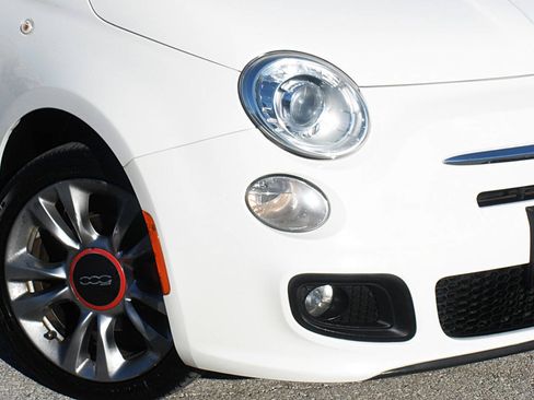 Used 2015 FIAT 500 Sport w/ Comfort/Convenience Group FWD image 3