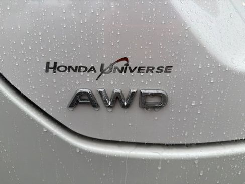 Used 2025 Honda Pilot Touring image 9