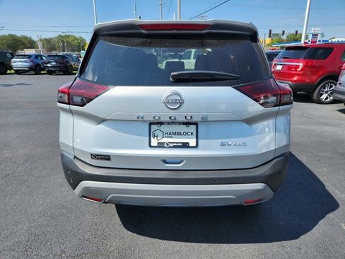 Used 2023 Nissan Rogue SV image 6
