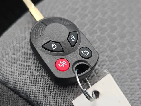 Used 2017 Ford Escape SE w/ SE Cold Weather Package image 29