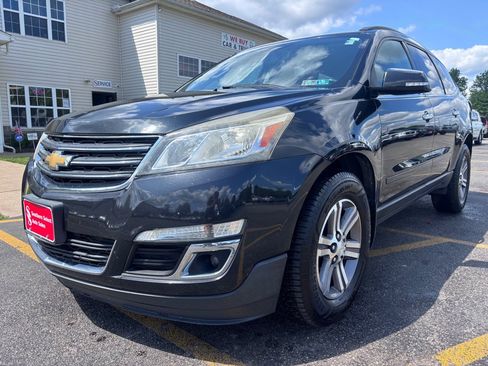 Used 2015 Chevrolet Traverse LT AWD/4WD image 2