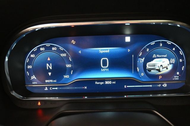 Used 2022 Chevrolet Suburban High Country AWD/4WD image 9