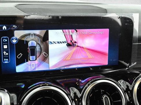 New 2026 Mercedes-Benz GLB 250 4MATIC image 15