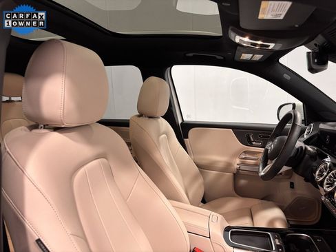 Certified 2024 Mercedes-Benz EQB 300 4MATIC image 18