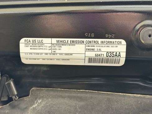 Used 2021 Jeep Wrangler Unlimited Rubicon AWD/4WD image 17