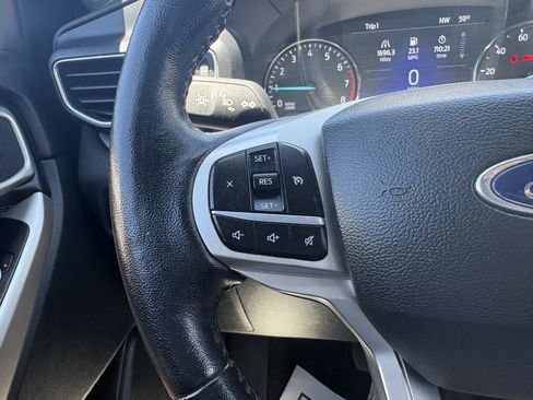 Used 2023 Ford Explorer XLT w/ Equipment Group 202A AWD/4WD image 20