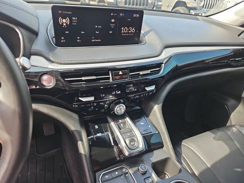 Used 2024 Acura MDX FWD image 11